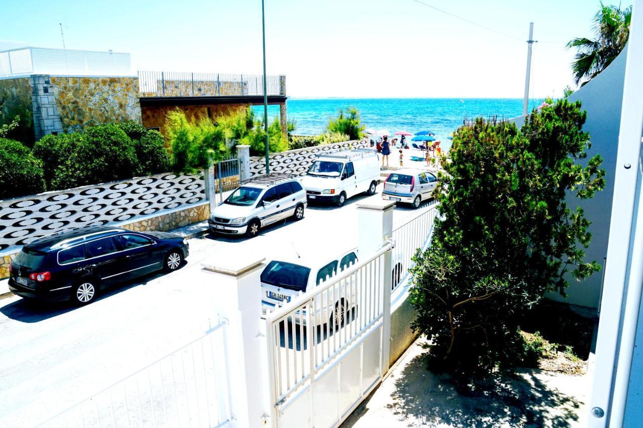 Anna House Fronte Mare in Centro Torre Lapillo Esterno foto