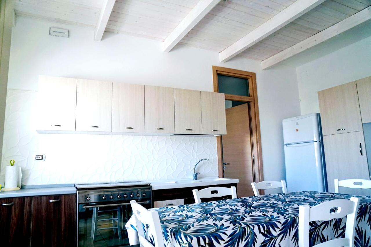 Anna House Fronte Mare in Centro Torre Lapillo Esterno foto